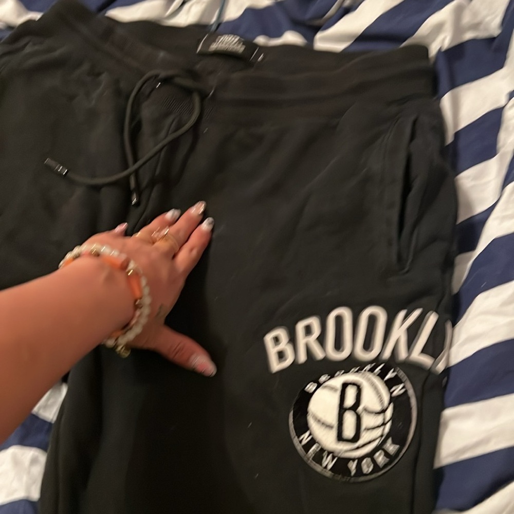 Brooklyn Nets Black Hoodie - Picture 5 of 5